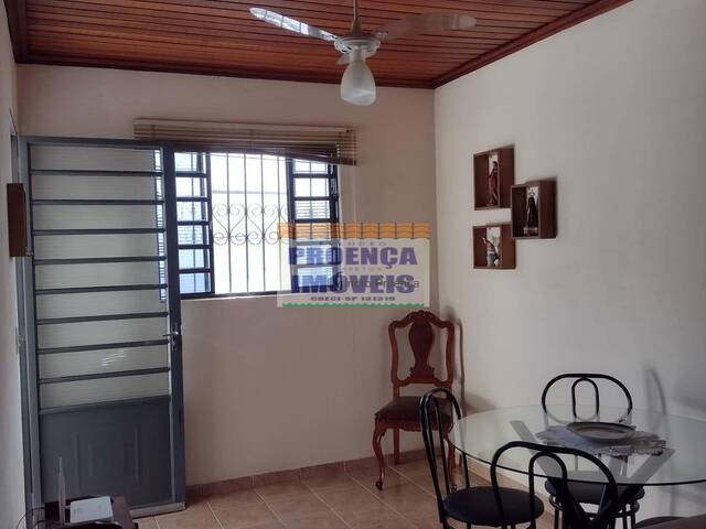 #257 - Casa para Venda em Guaratinguetá - SP